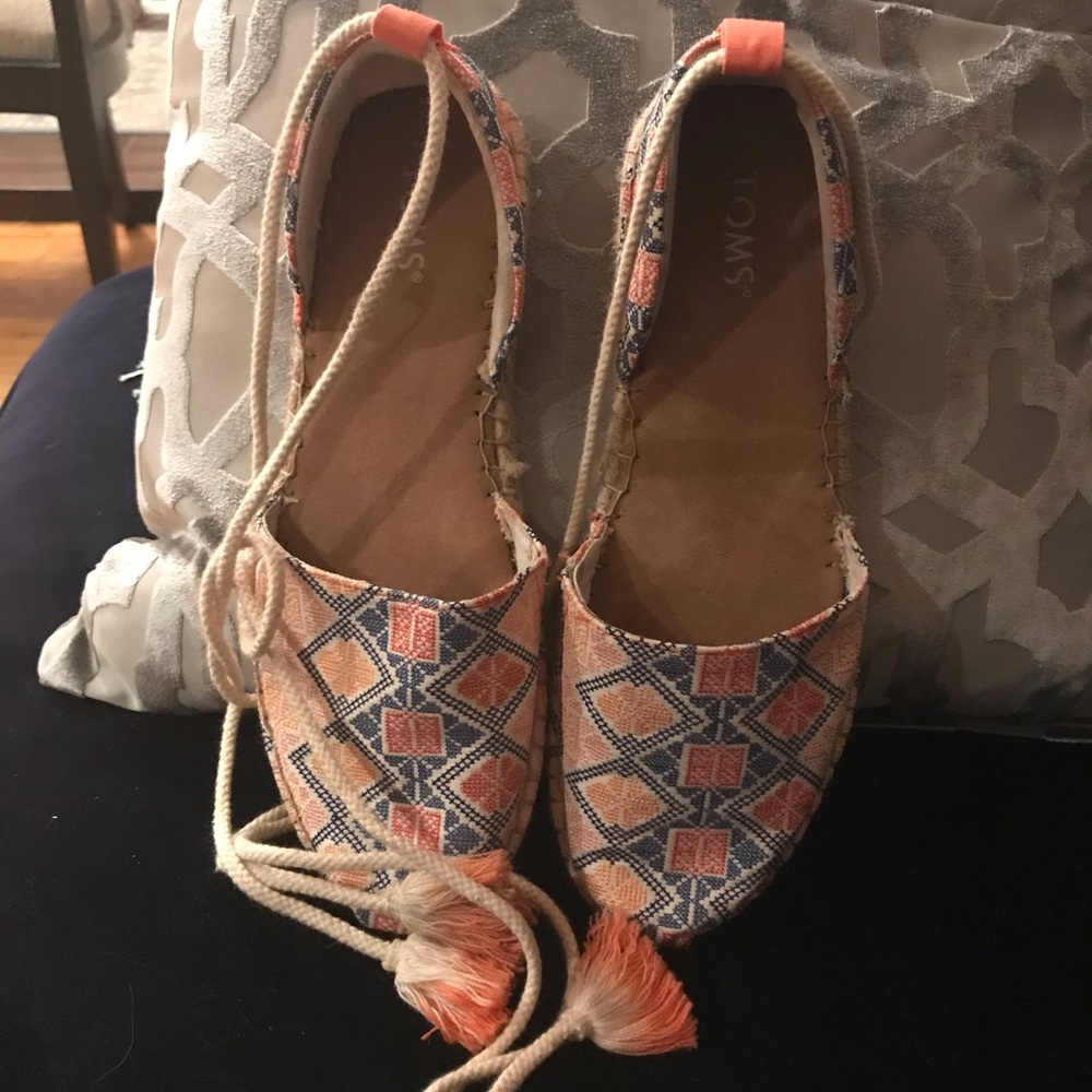 TOMS espadrille EUC size 10
